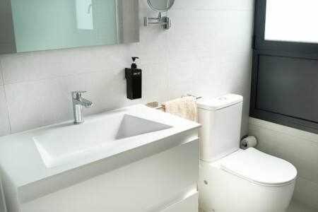 Apartamento De 3 Dormitorios Piscina Y Parking Calp Exterior foto